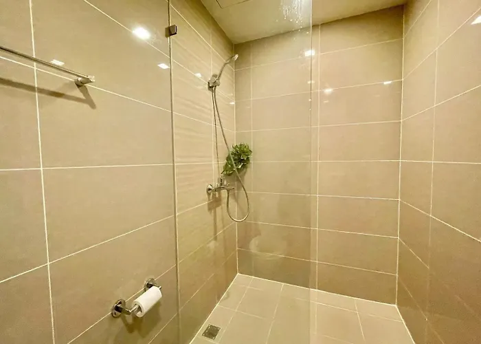 Holiday home Prime Bgc Near Grand Hyatt #upt131q